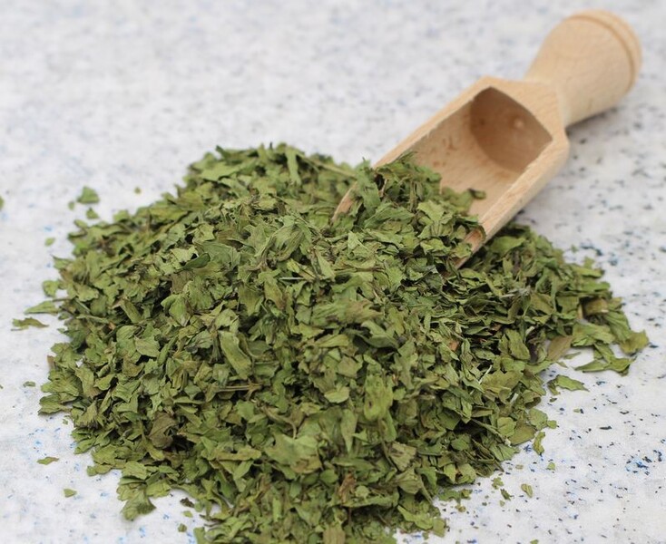 lovage cut organic
