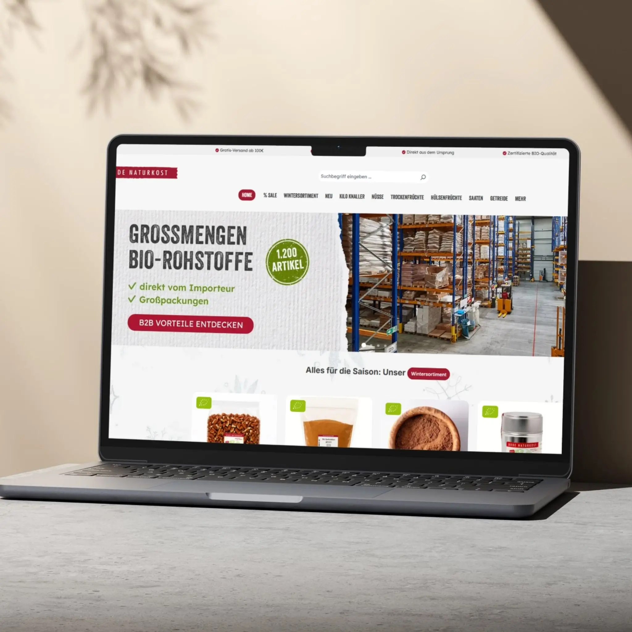 Open laptop with the Bode Naturkost online shop on the screen